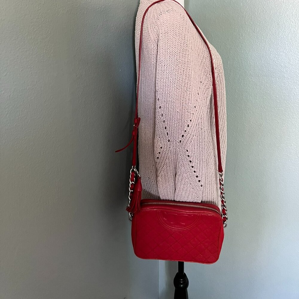 Tory Burch Fleming Distressed Leather Chain Camera Red Crossbody Bag - Picture 2 of 9